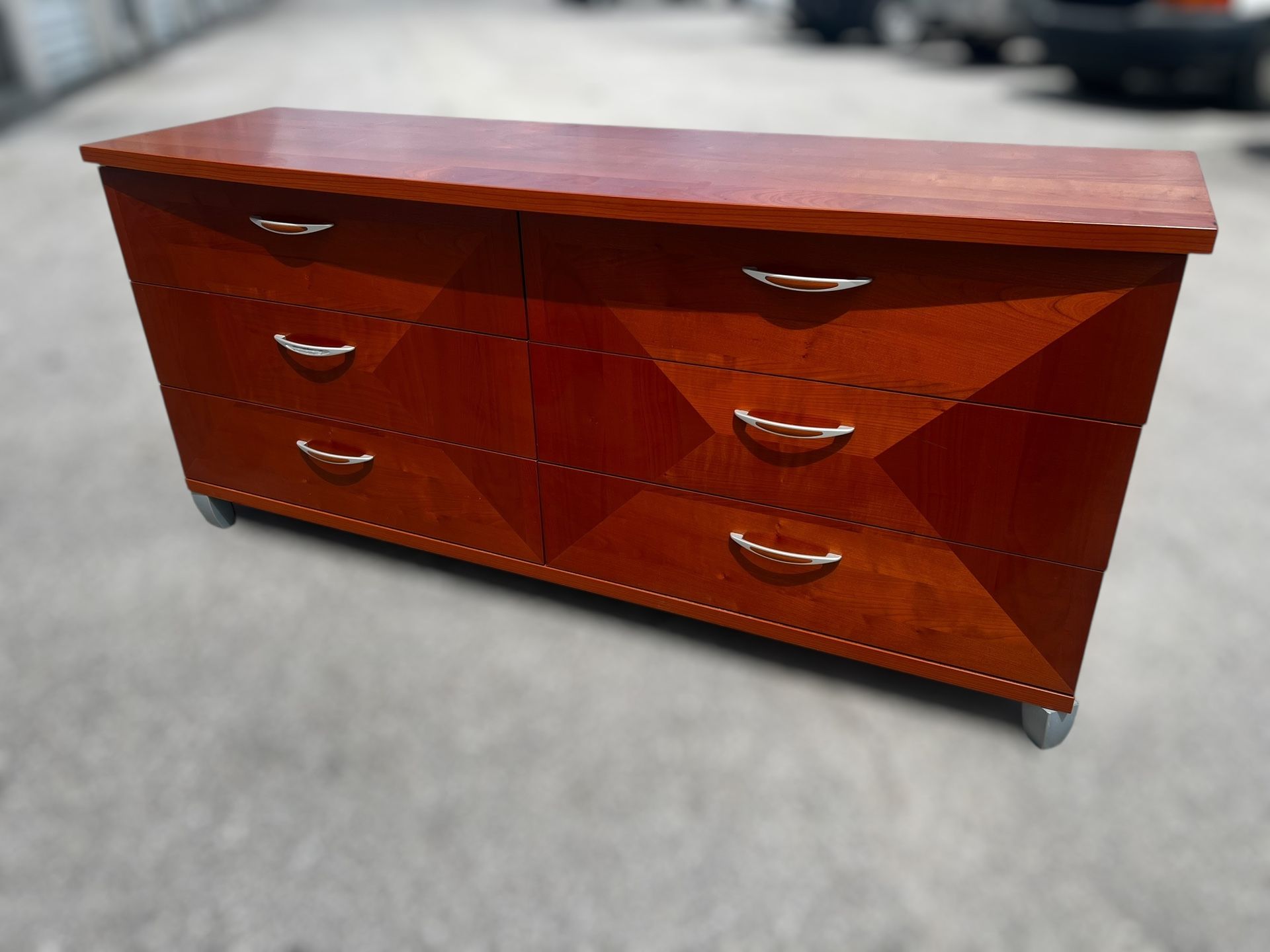 Delivery Available! Home Garden Tools DresserChest! Made in Italy! Great condition! All drawersare clean and slide great. 70x21x32in
