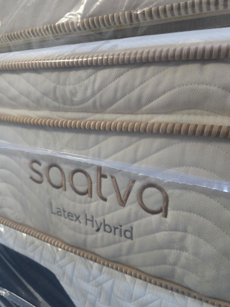 Saatva Latex Hybrid (Check Description)