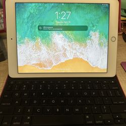 IPad Pro And Keyboard 