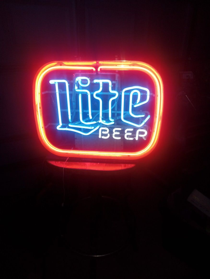 Light Beer Neon Light