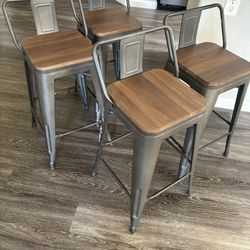 Set of 4 metal high chairs bar stools (wooden top, lower back)