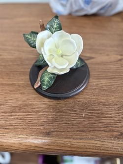 1990 Lenox White Magnolia