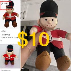 $10 Vintage Guard 💂 Nutcracker 19”Plush in great condition perfect for indoors or outdoors 👀my lis
