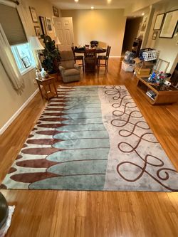 Momeni New Wave Collection Wool Area Rug 8x11 ft - Offers will be considered