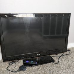 LG TV 32" With Roku