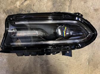 LA Zona Auto Parts 2015 to 2022 Dodge Charger Left Driver Side Headlight Luz Izquierda Chofer Solamente