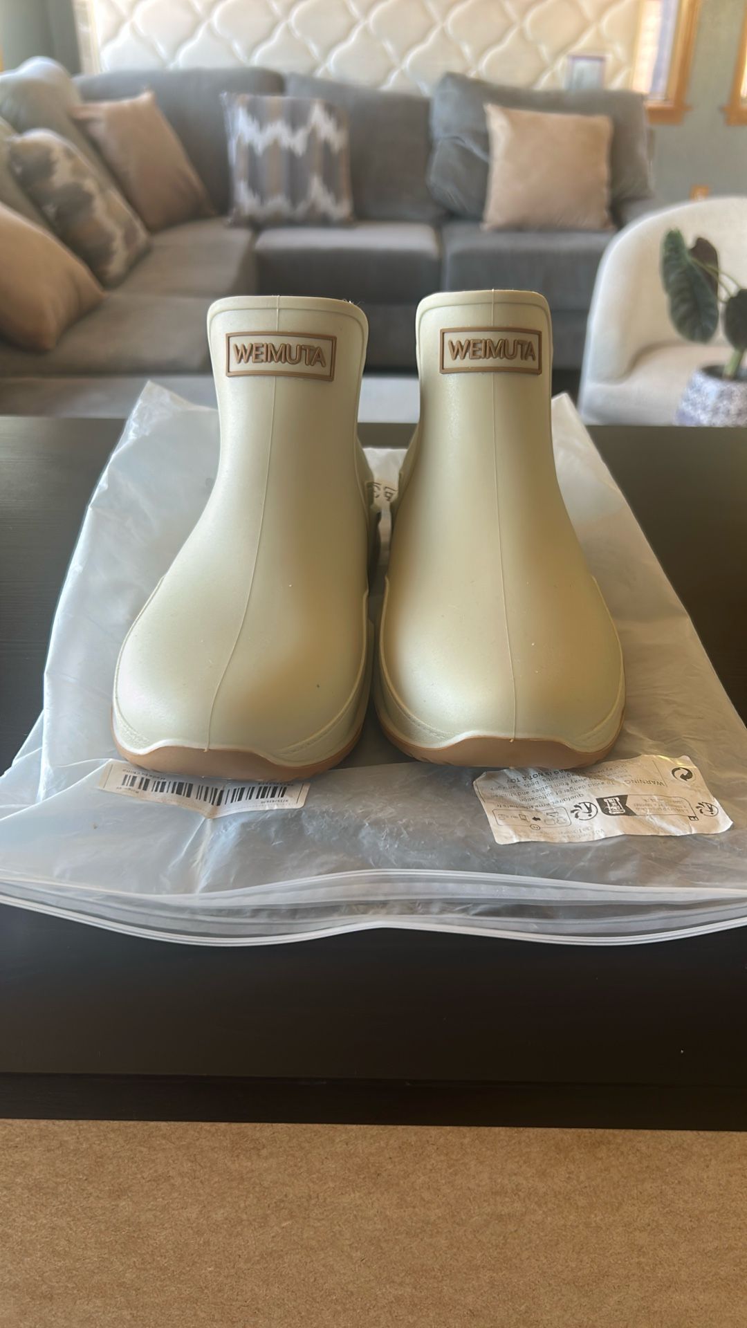 Rain Shoes