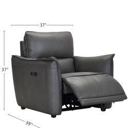 Swooping arms and extra large cushions draped in smooth leather and defined by luggage stitching reveal the fresh, modern styling of this handsome cha