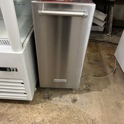 Ice Machine 