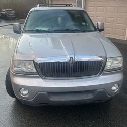 2004 Lincoln Aviator 