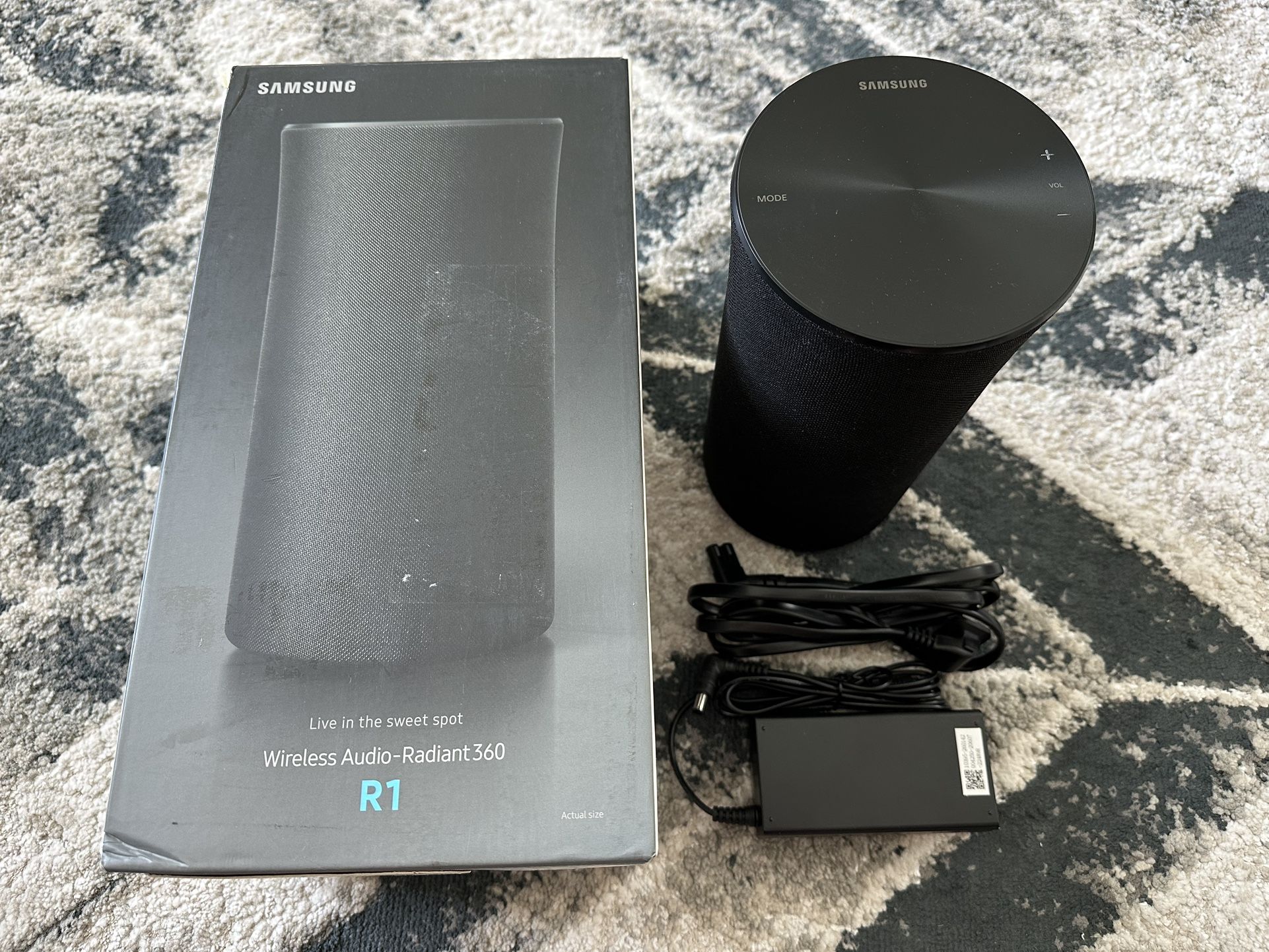 Samsung WAM1500 Radiant360 R1 Bluetooth Wireless Wi FI Multi room