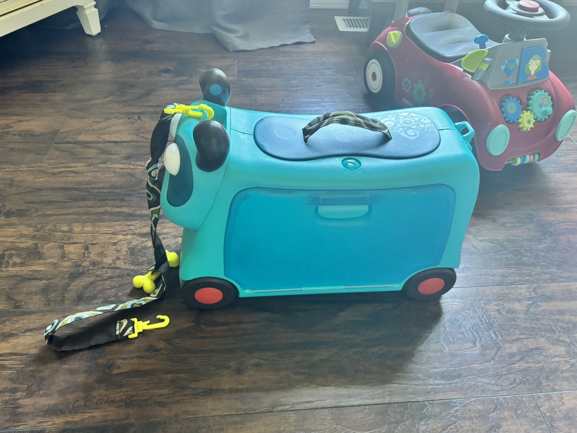 Ride On Airport Suitcase 