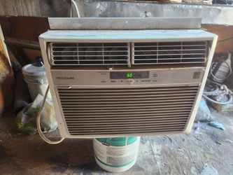 Frigiqre a/c 12000btu $175