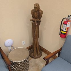 Wood Parrot Statue