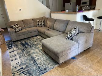 Gray Sectional Sofa with Chaise