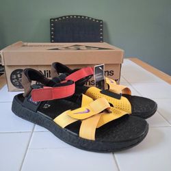 New Nike ACG Air Deschutz  Solar Flare Yellow Black Mens 13 Adjustable Sandals NICE!