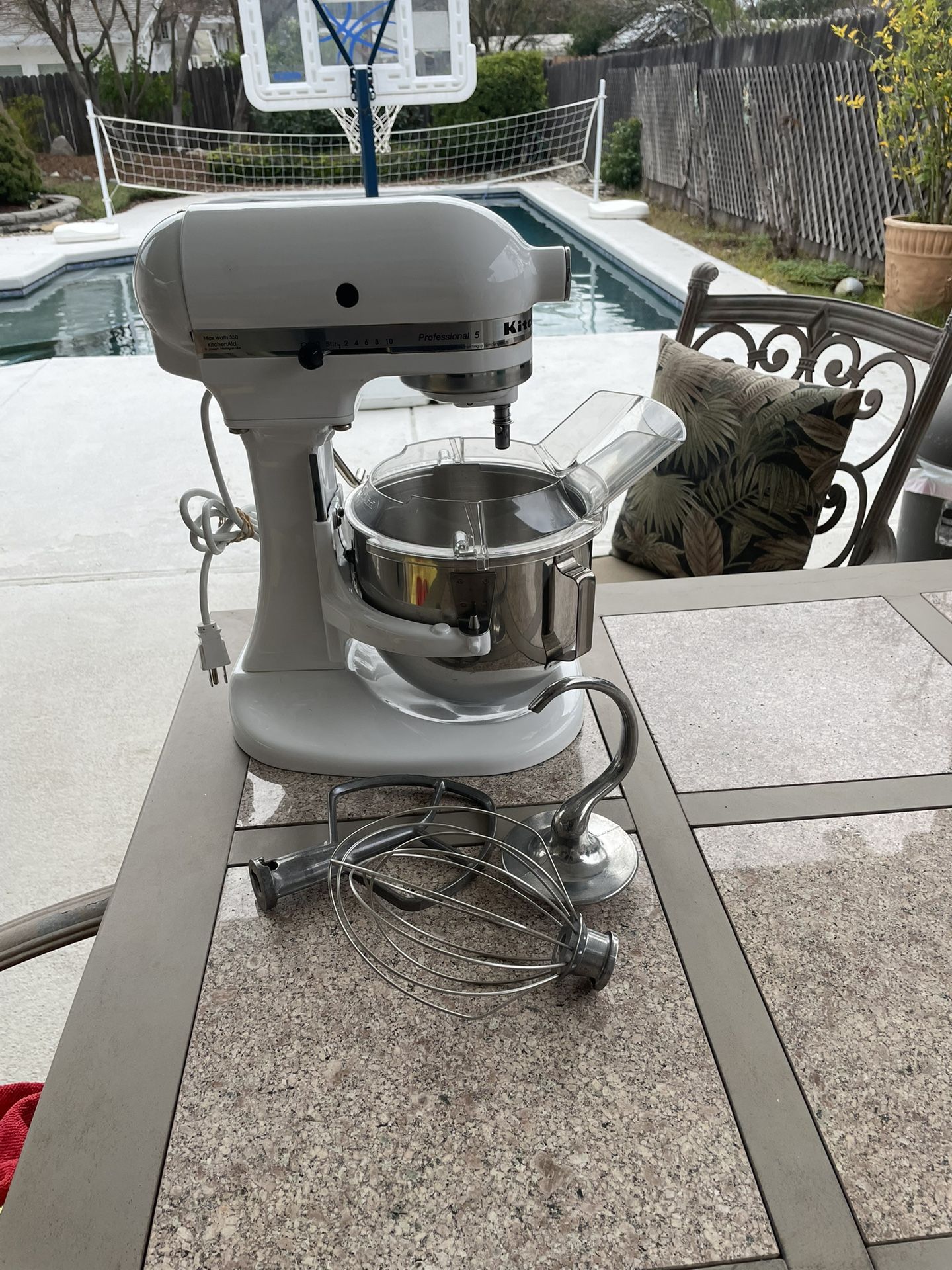 Kitchen Aid Professional Mixer In Good Condition
