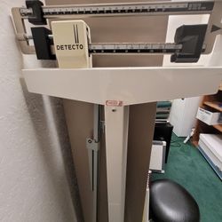 Standing Medical Scale