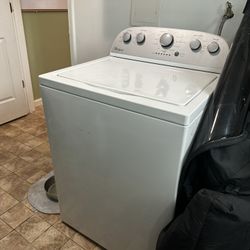 Whirlpool Washer And Dryer Set