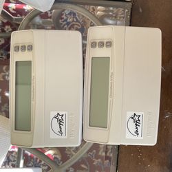 Degital Energy Star Heat And AC Programable Thermostat 