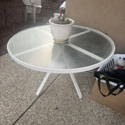 FREE Patio set w cushions