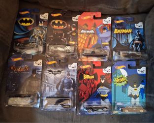 BATMAN HOTWHEELS COLLECTION (8)