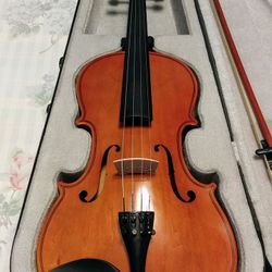 Full Size 16" Viola with Case and Bow