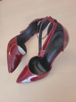 Red/Burgundy Pointed Heels