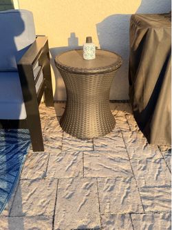 Cooler end table for outdoor