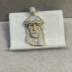 Jesus Gold Pendant 