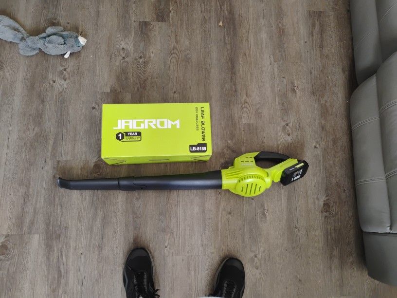 Leaf Blower. Nib