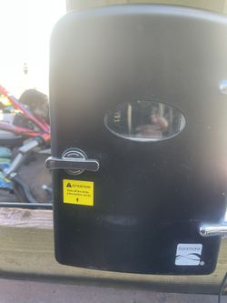 Mini fridge