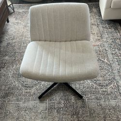 Wide Seat Office Chair 