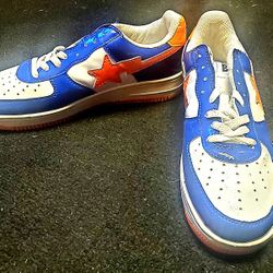 (SIZE 7.5 BAPE'S)A BATHING APE MEN'S WHITE AND BLUE TRAINERS