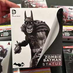 Batman Black&White Zombie Batman Statue 