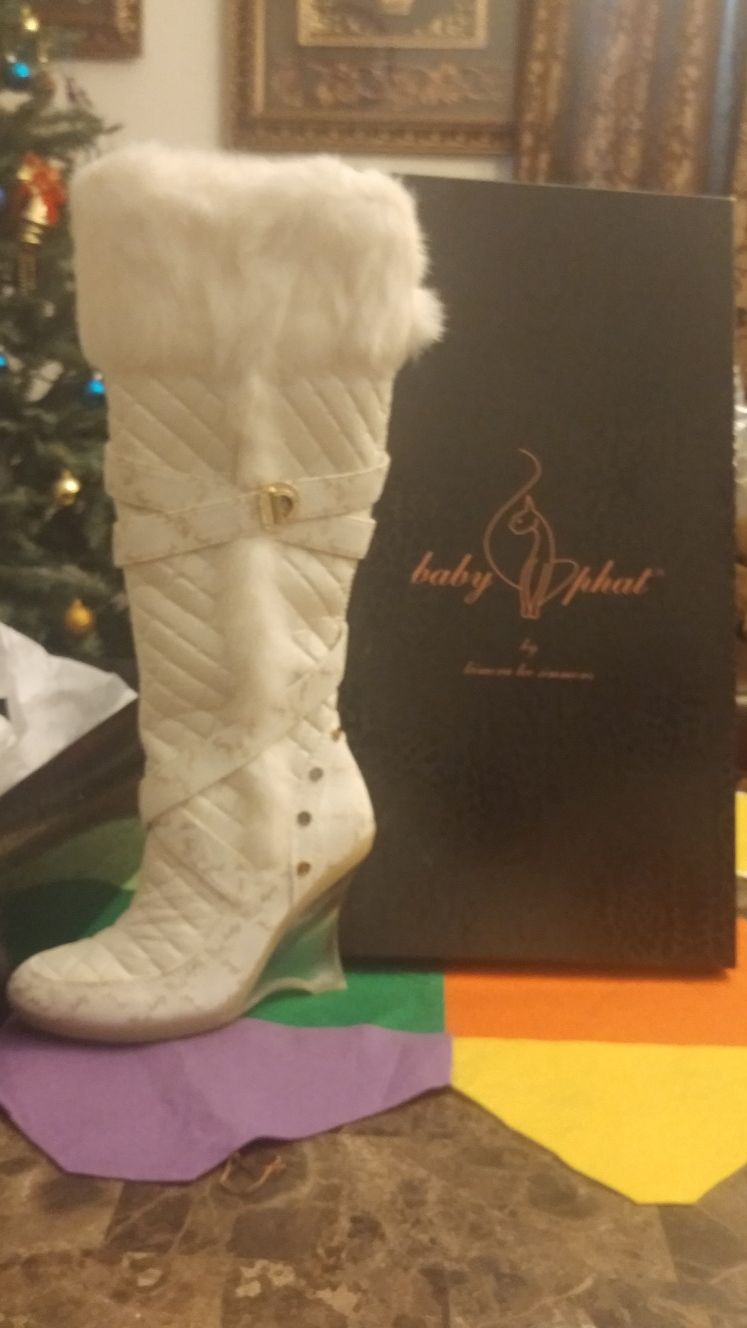 Brand New Women's Baby Phat White Fur-trimmed Odessa Logo Boots Size