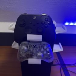 Controller/headset Stand