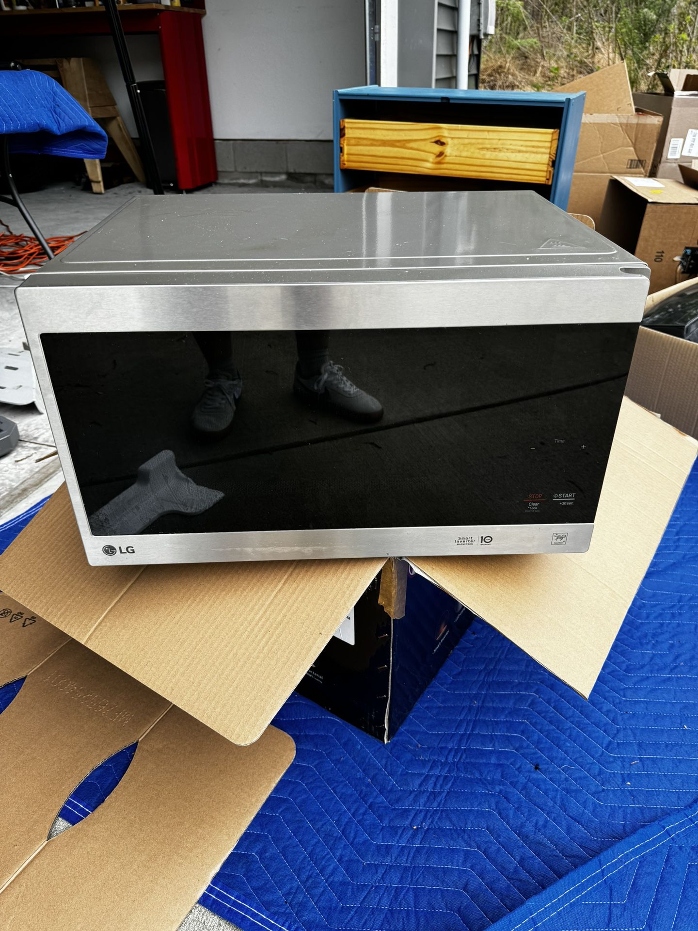 LG Countertop Microwave
