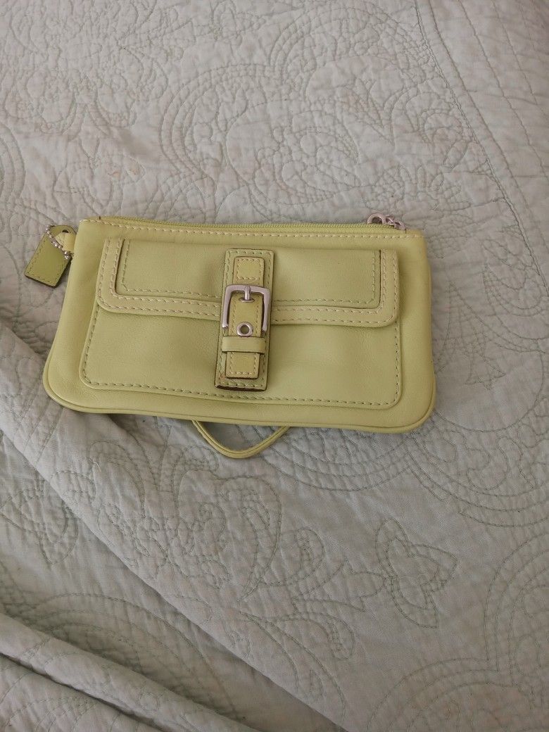 Coach Cluch Wristlet 