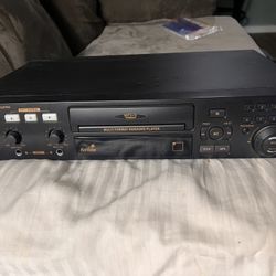 RSQ NEO-22PRO Multiformat Karaoke player