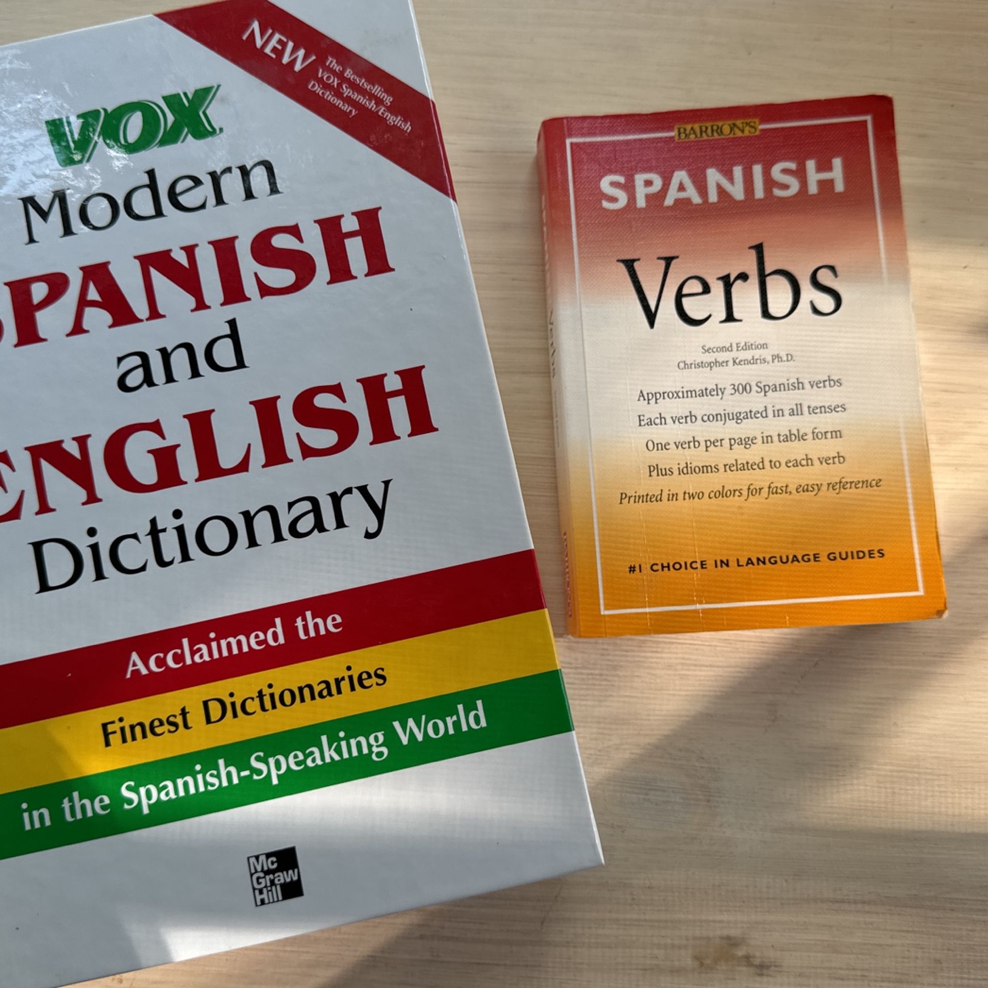 Spanish English Dictionary & Spanish Verbs Book