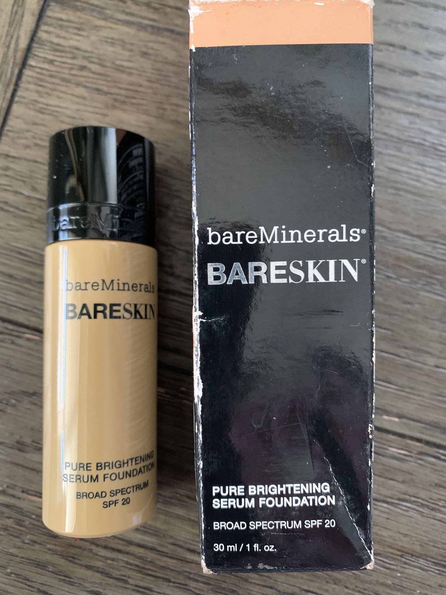 Brand New Bare Minerals Foundation
