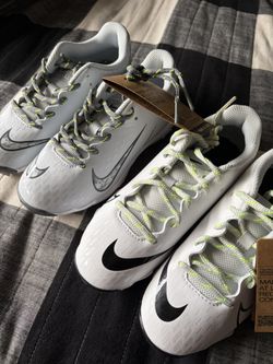 YOUTH CLEATS