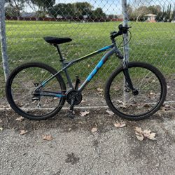 GT Aggressor Pro 27.5” Mountain Bike