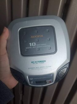 Audio Vox Cd Player With Case And Cd
