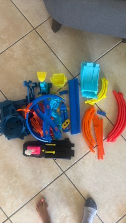Hot Wheels tracks