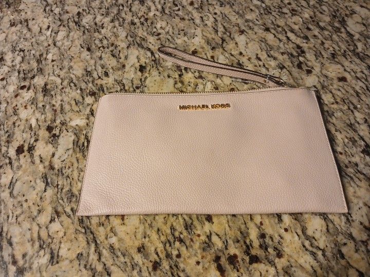 Michael Kors Wristlet
