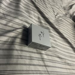 AirPods 4 With Noise Canceling 