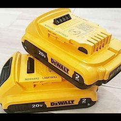 NEW 2 DEWALT 2.0ah BATTERIES 