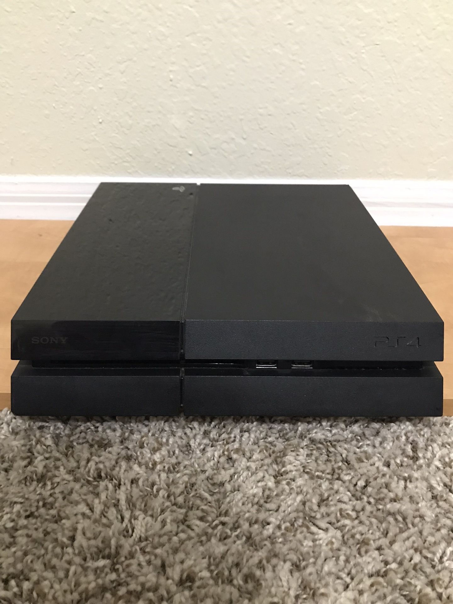 CHEAP PS4 NO WIRES/ NO CONTROLLER